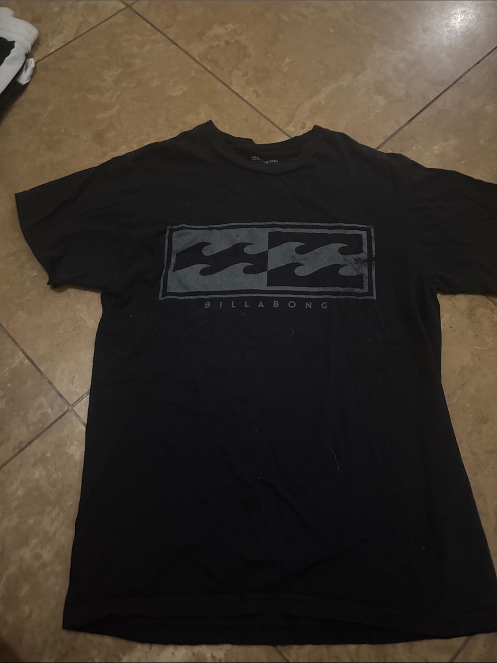 Billabong Black Short-Sleeve Tee with Gray Wave Graphic